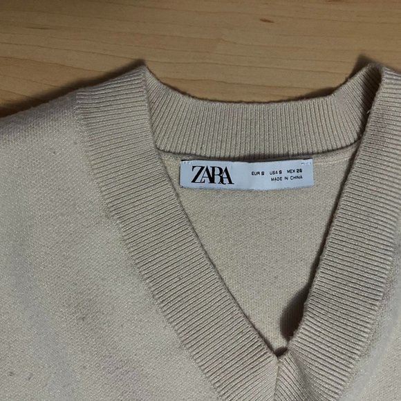 Oversized Sweater Vest - Picture 2 of 2